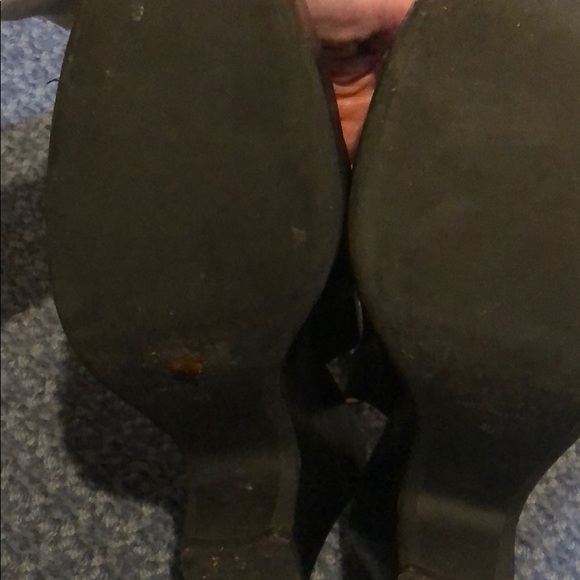 Prada shoes - Picture 4 of 5